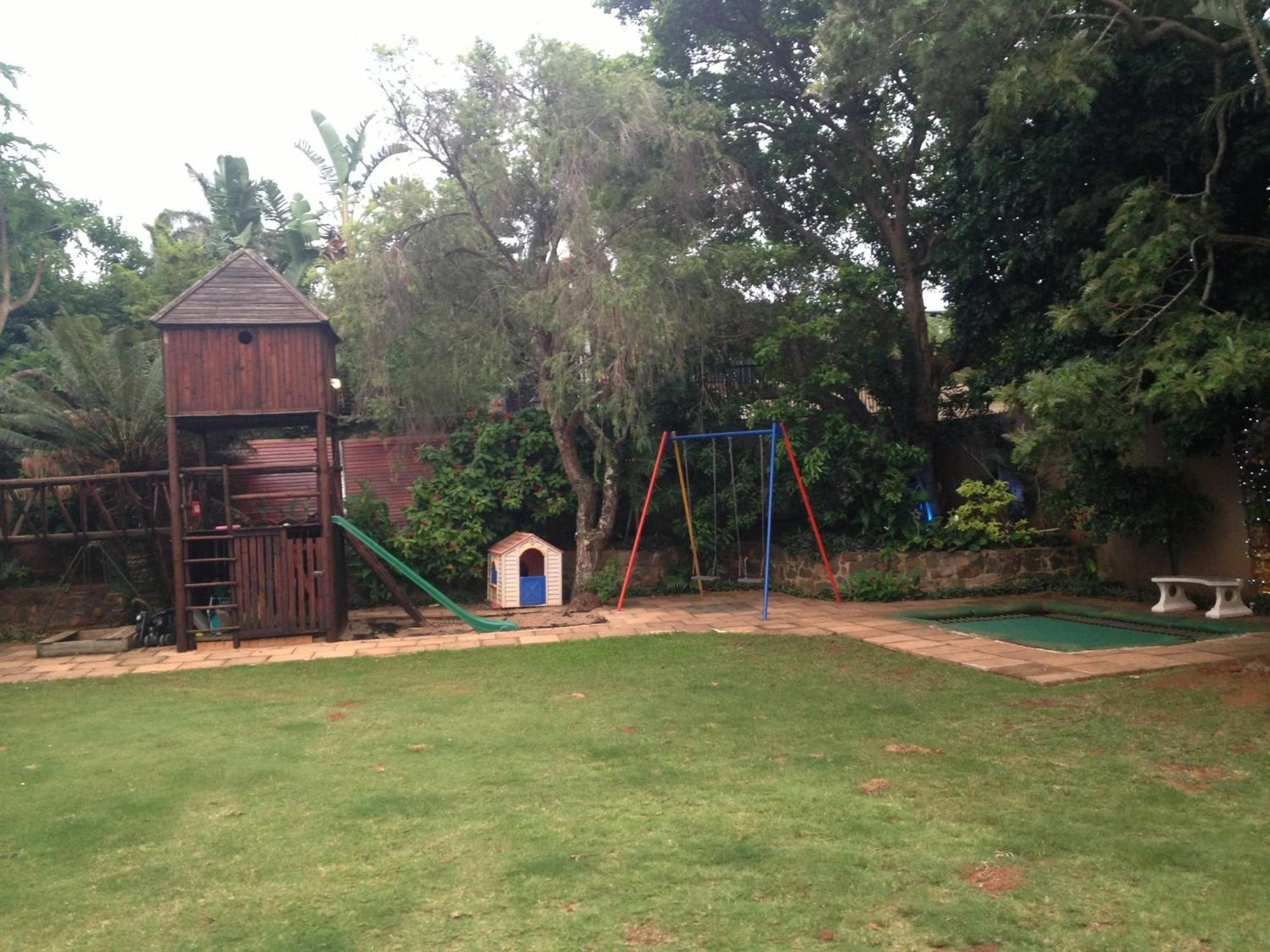 Umhlanga Self Catering Guest House دوربان المظهر الخارجي الصورة